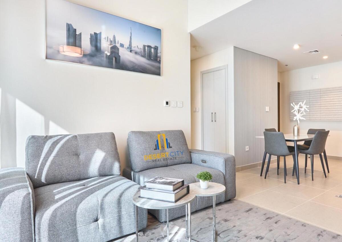 Cozy & Modern 1 Bedroom In Downtown Dubai, Hosted By Desert Apartment *
